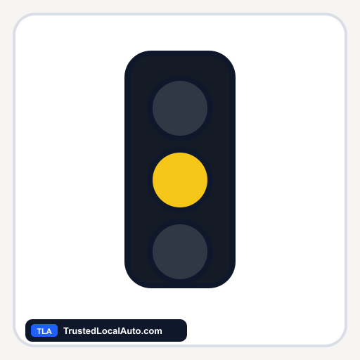 Project-original traffic-signal diagram with a steady yellow lens illuminated.
